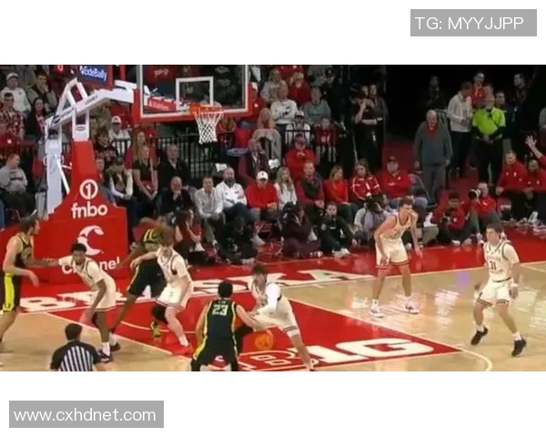 状态明显回暖！林葳替补出战半场得到全队最高的9分